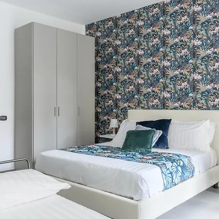 Hotiday Room Collection - Napoli Sant'Arcangelo Exterior photo