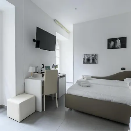 Hotiday Room Collection - Napoli Sant'Arcangelo Exterior photo